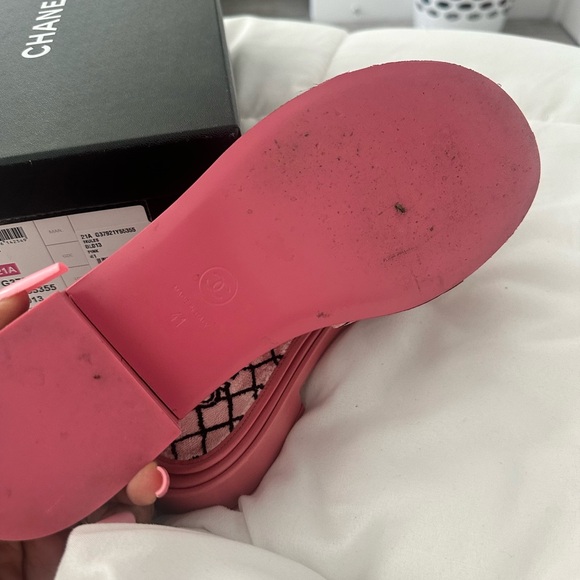 Pink Chanel mules - Picture 4 of 4